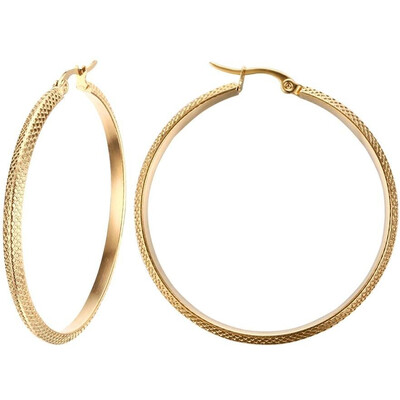 Zlaté kruhy z oceli se vzorem